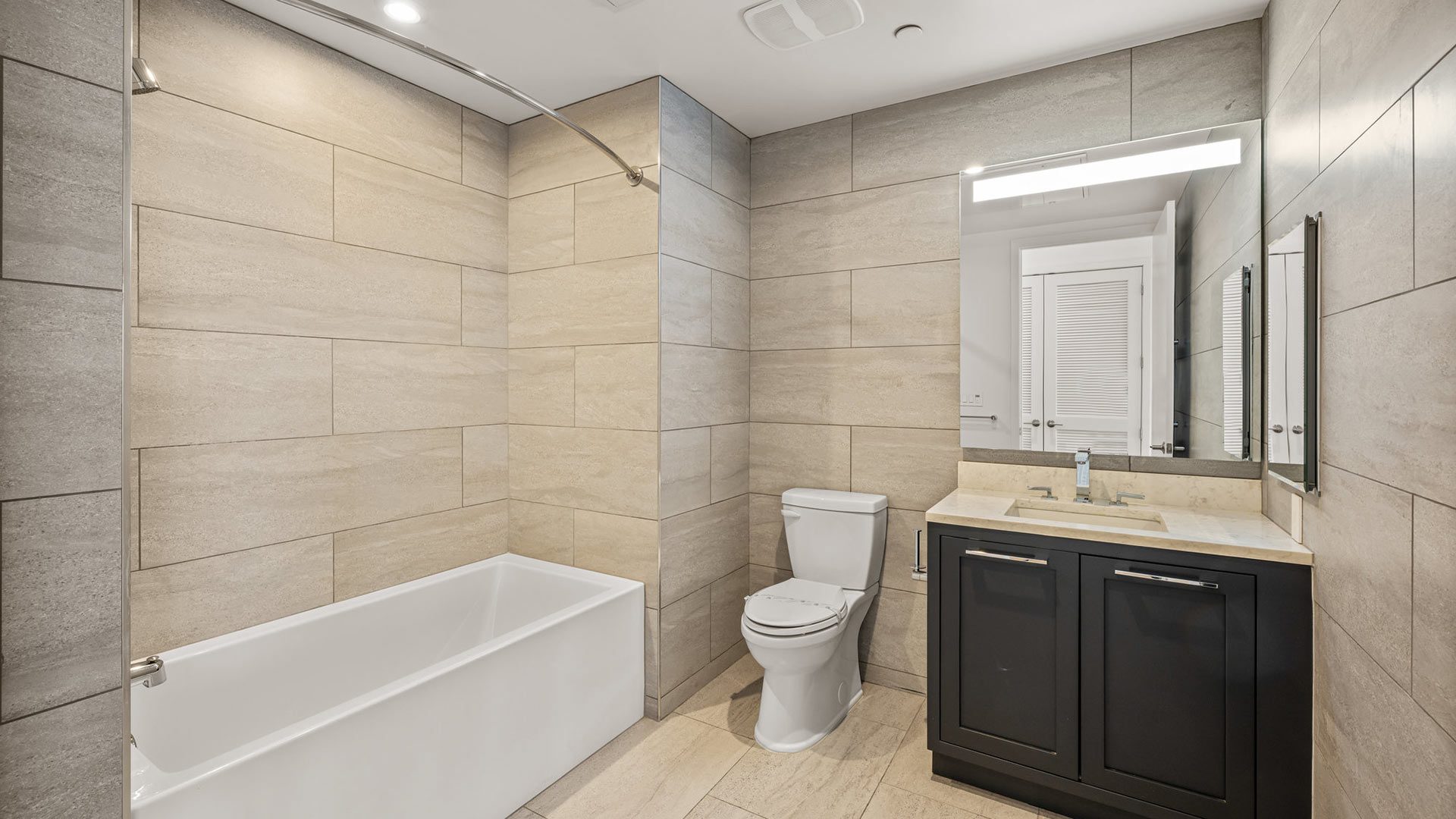 ALX Penthouse 2 Bath View 1 web