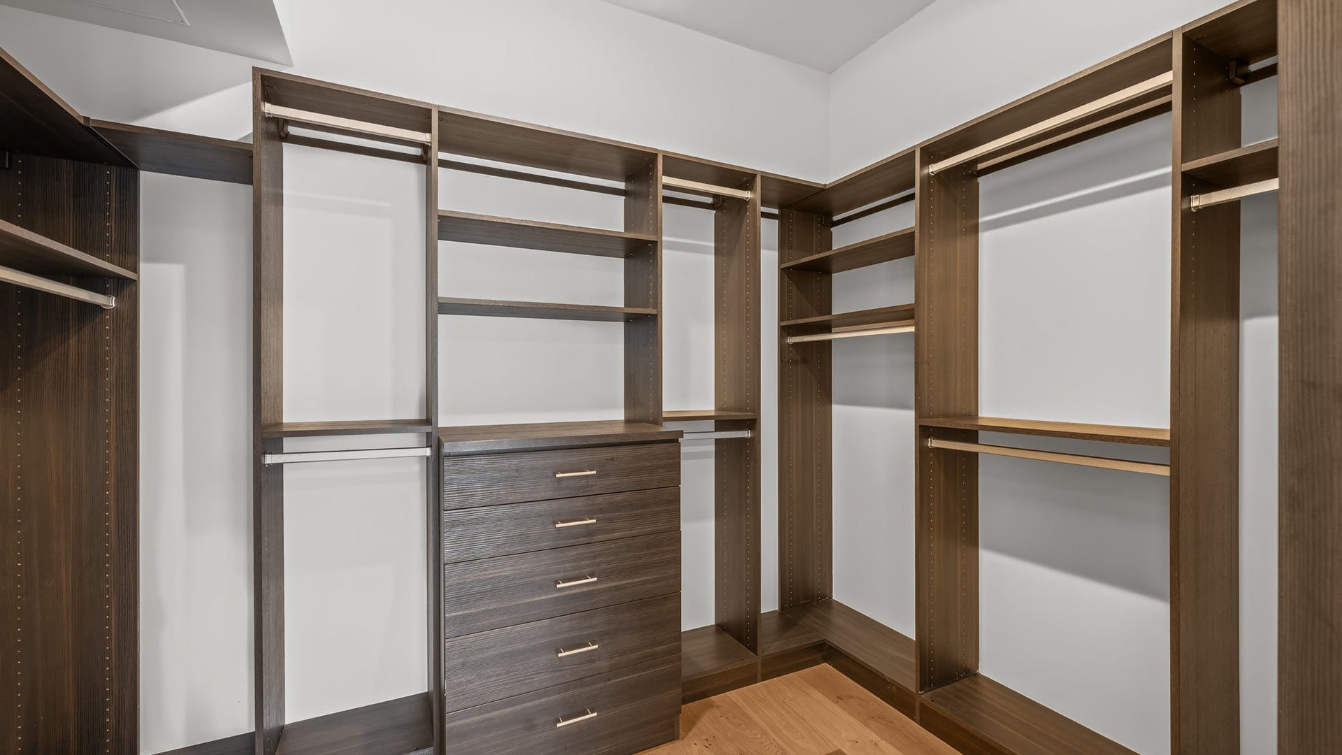 ALX Penthouse 2 Closet View 2 web