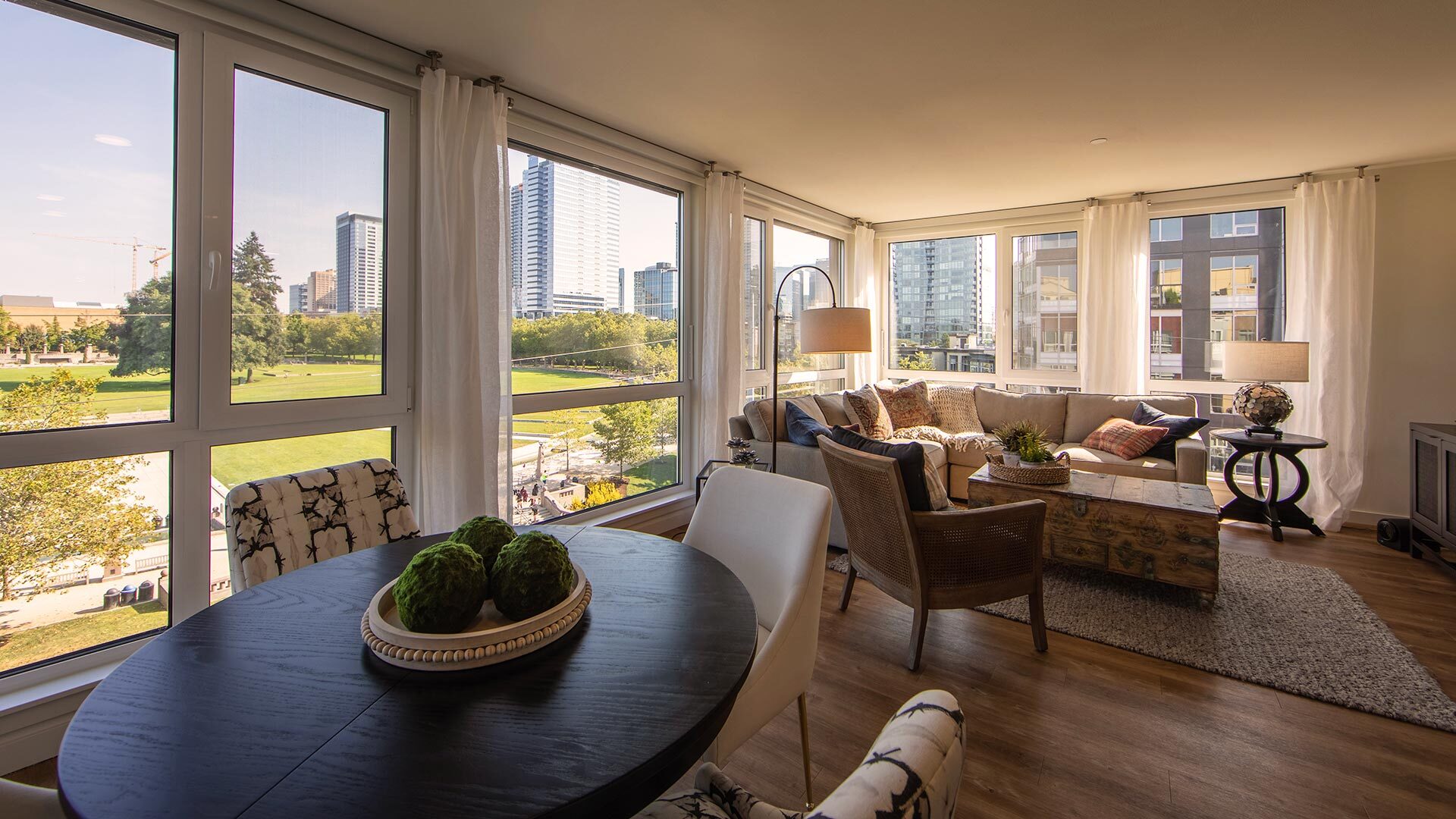 Bellevue 3 1 livingroom view 1