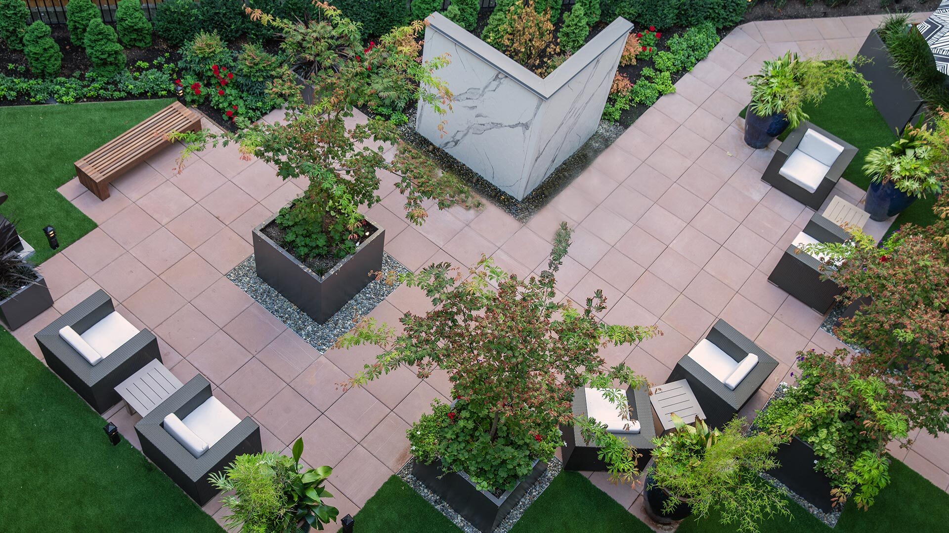 Blu bellevue courtyard view 1