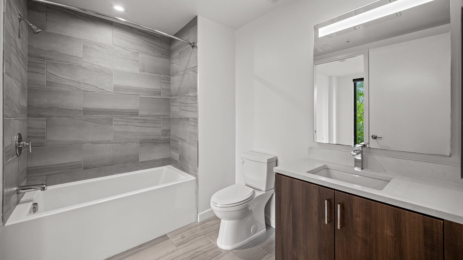 ALX Townhome Bath 2 View 1 Web