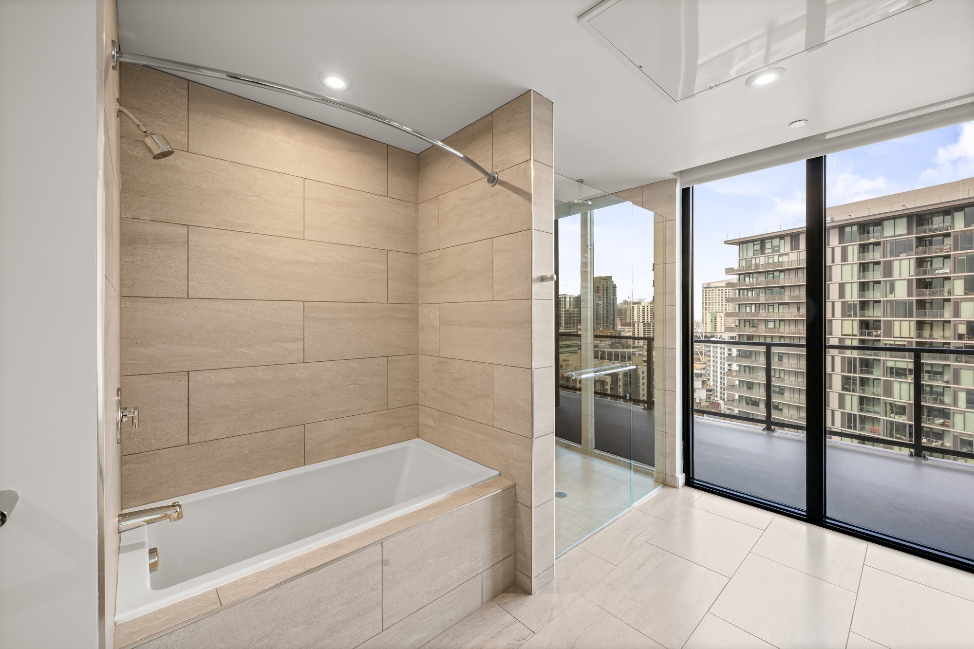 ALX Penthouse 1 Bath View 3