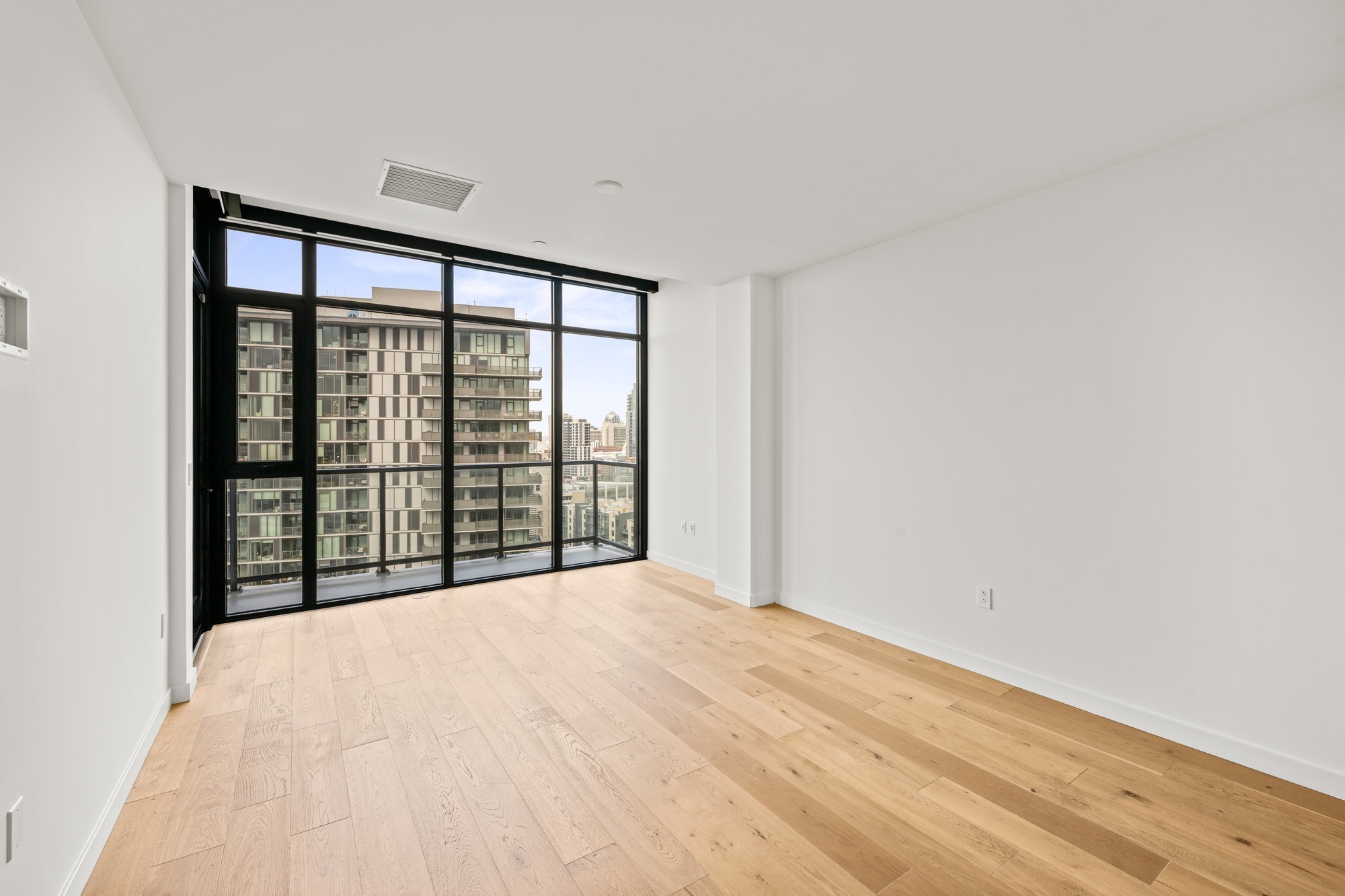 ALX Penthouse 1 Bed 2 View 1