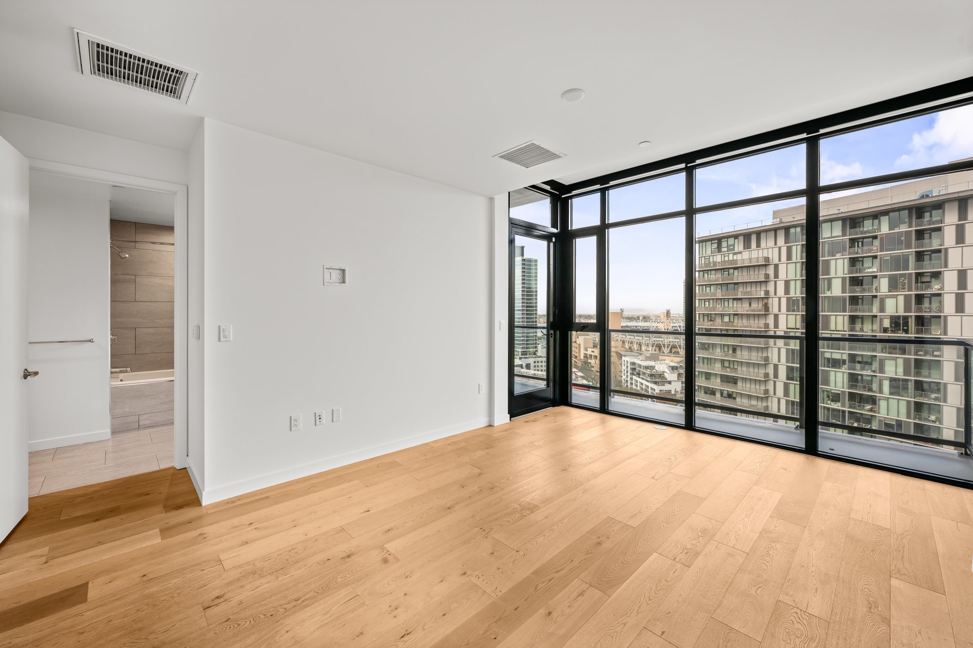 ALX Penthouse 1 Bed 2 View 2