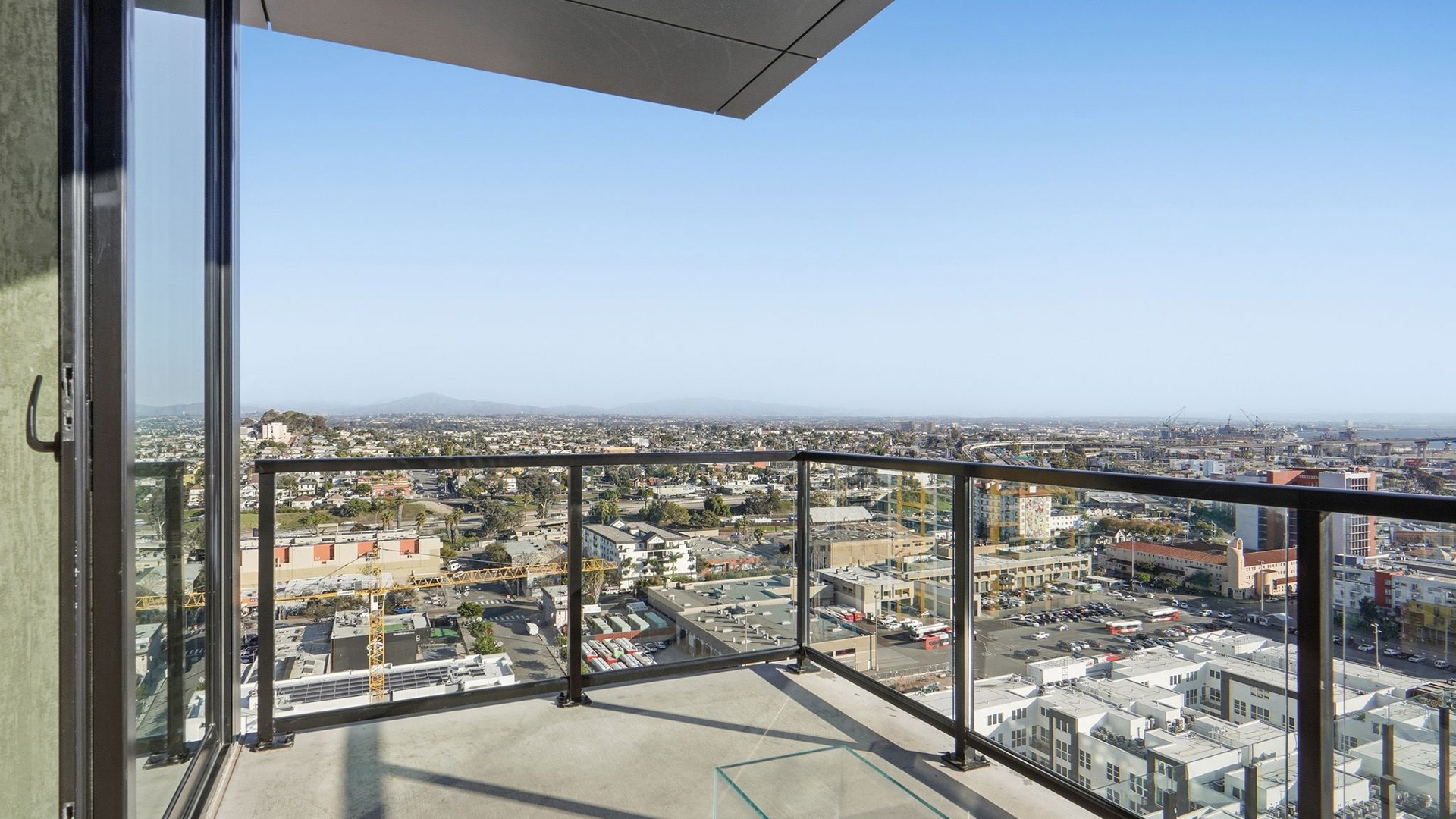 Alx san diego penthouse ph2 balcony view3