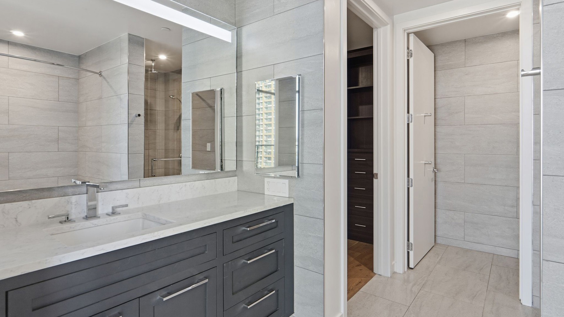 Alx san diego penthouse ph2 bathroom1 view1