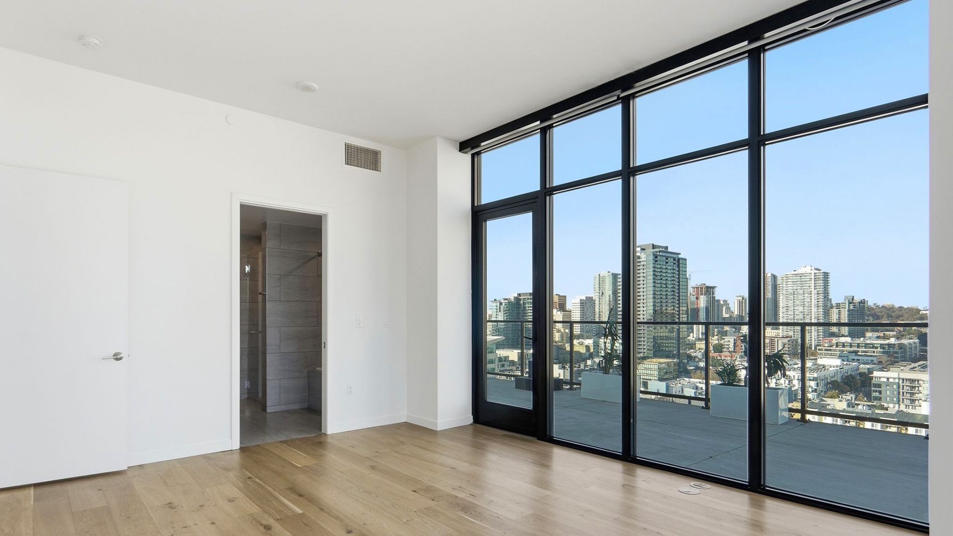 Alx san diego penthouse ph2 bedroom view2