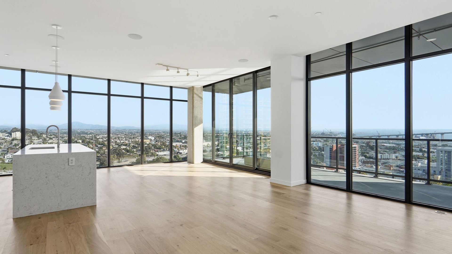 Alx san diego penthouse ph2 living room view3