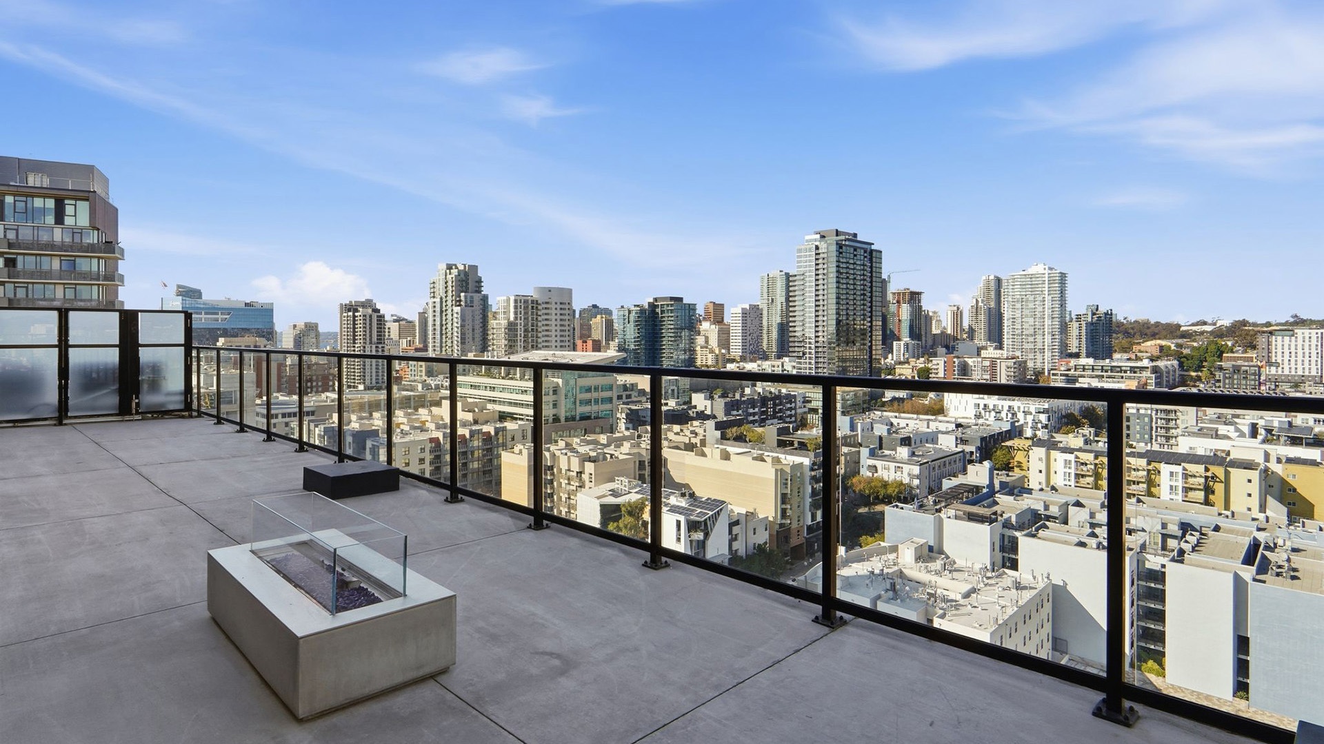 Alx san diego penthouse ph4 balcony view2