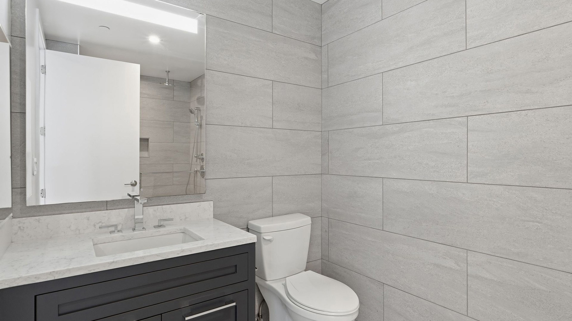 Alx san diego penthouse ph4 bathroom2