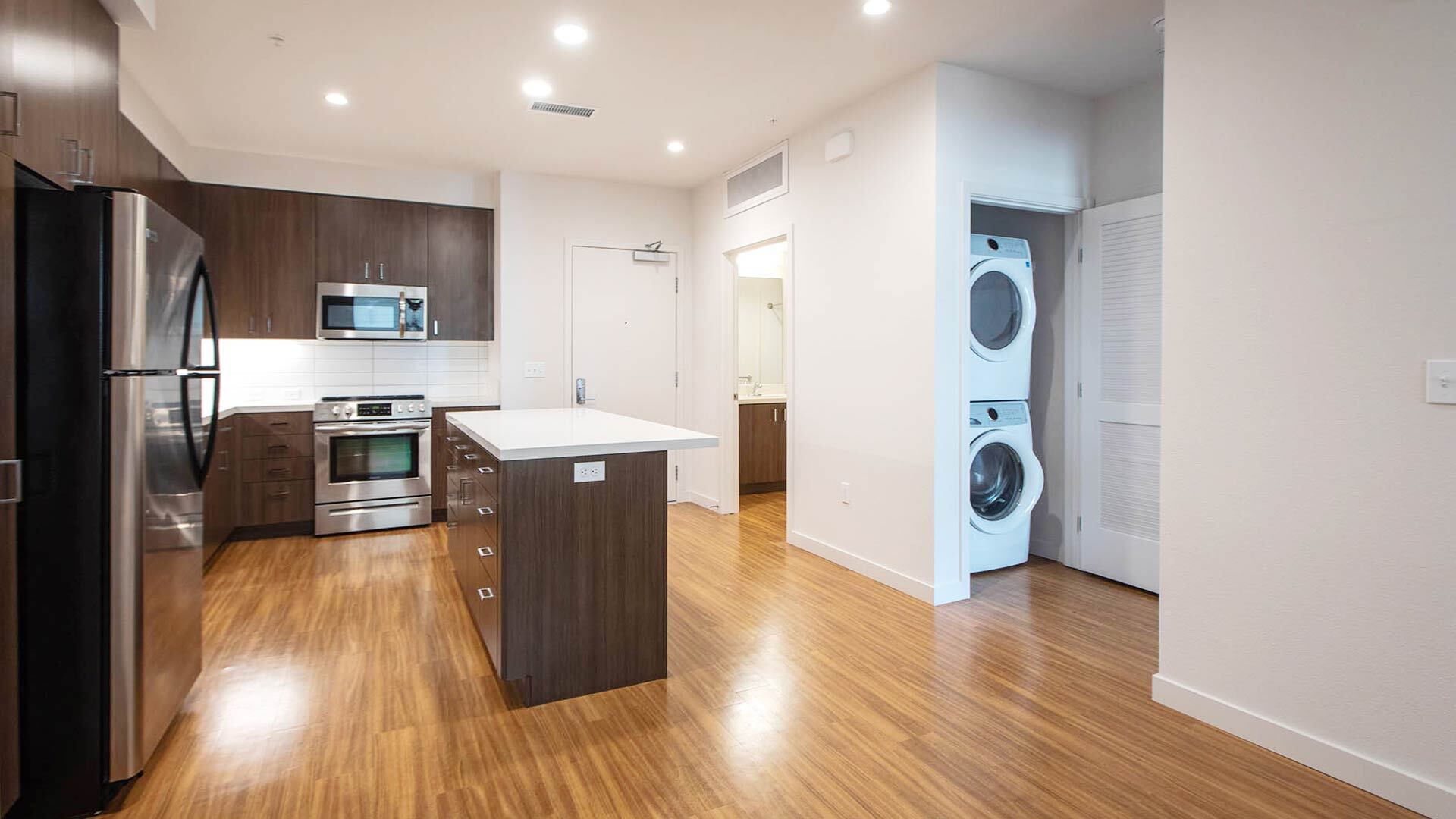 Aperture C2 floorplan kitchen laundry closetview 1