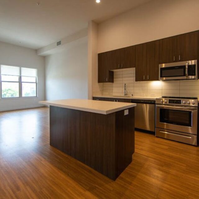 B4 - 1 Bedroom - 653 sq ft