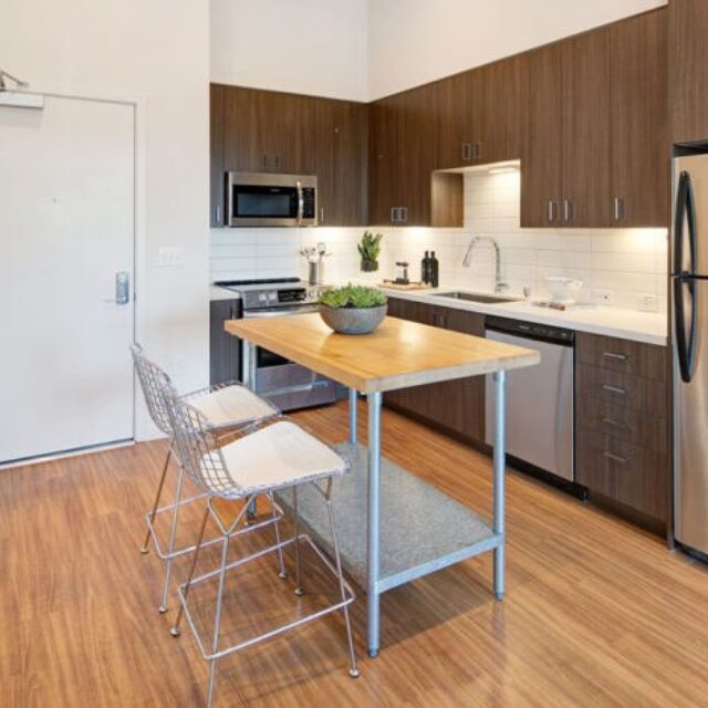 C4 - 2 Bedroom - 1007 sq ft