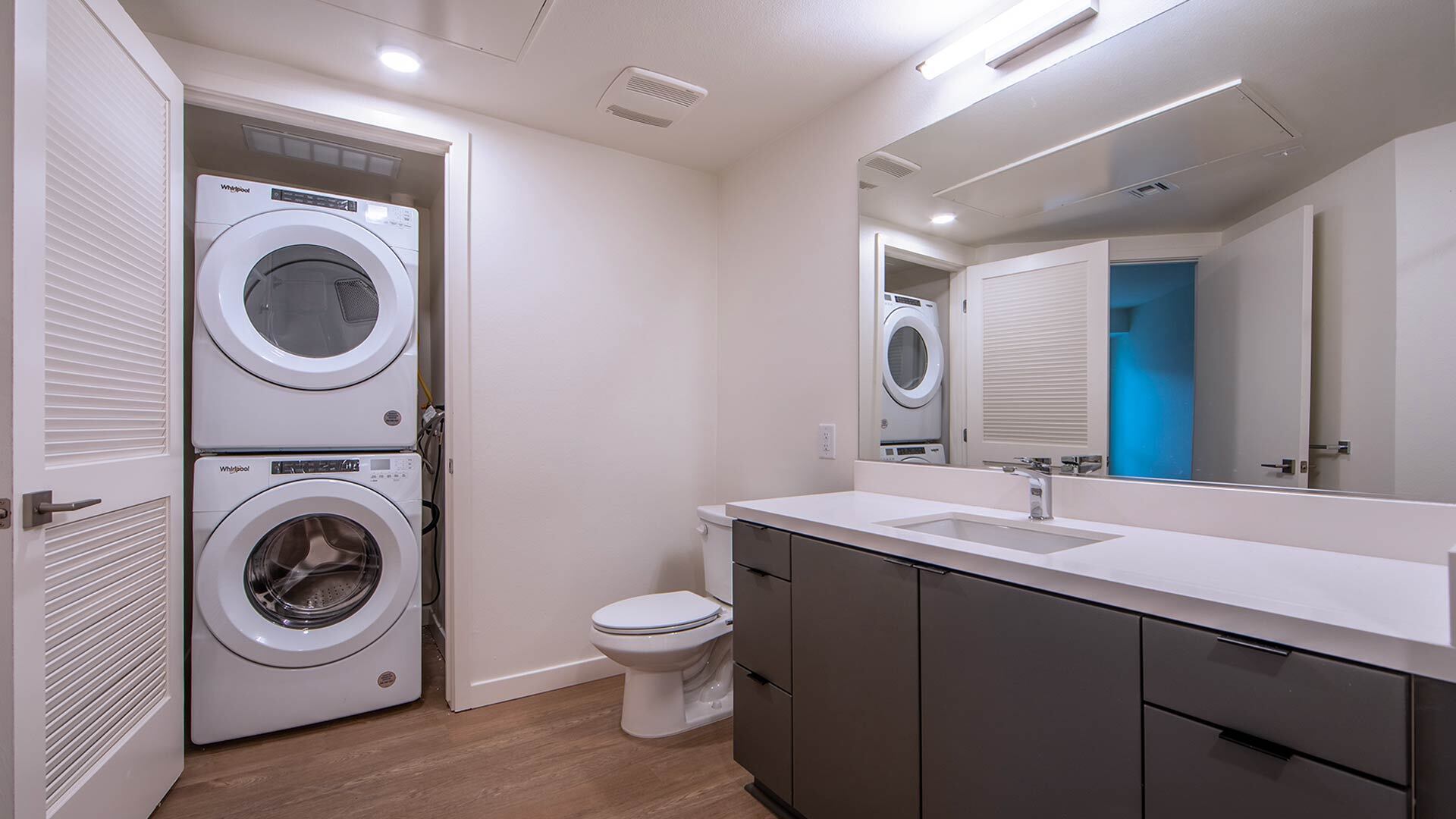 Ardence A13 1 BR bathroom view 3