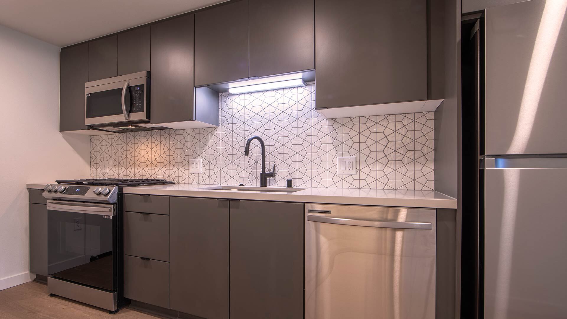 Ardence S12 studio kitchen view 1