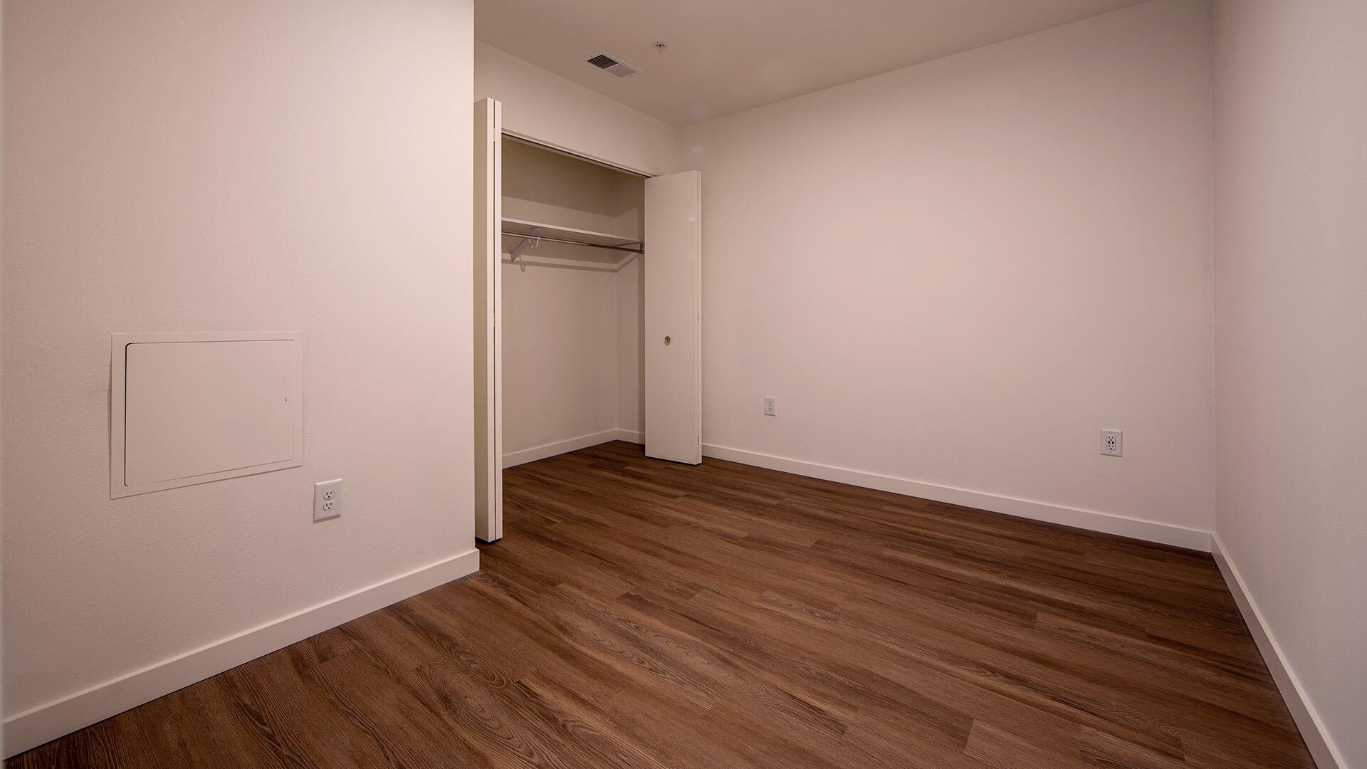 Ardence A01 bedroom view 1
