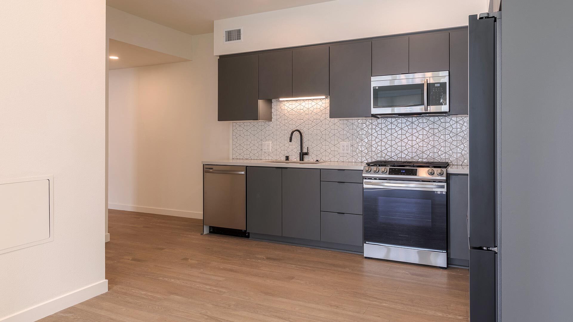 Ardence B12 kitchen view 2