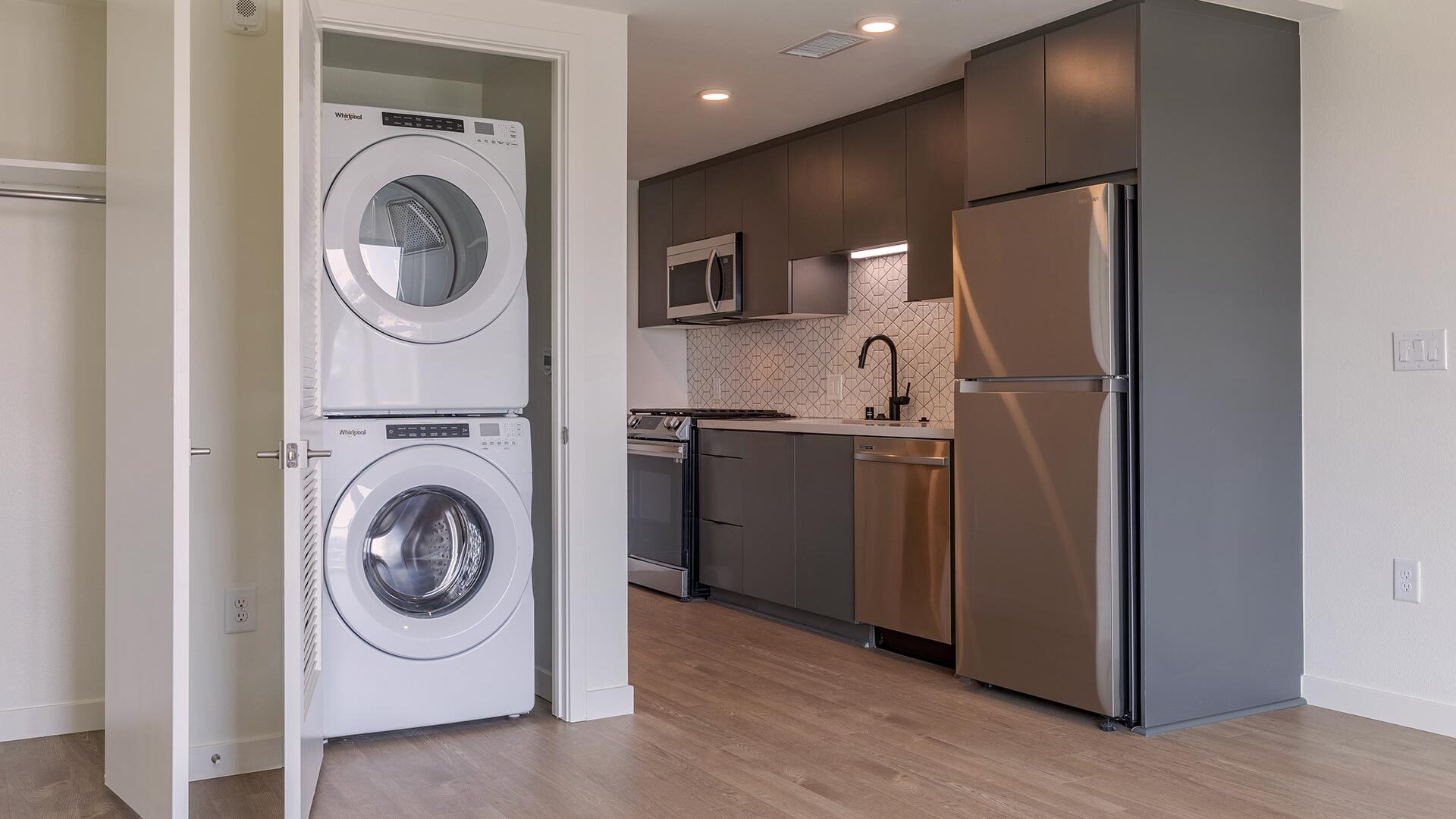 Ardence S11 laundry kitchen view 1