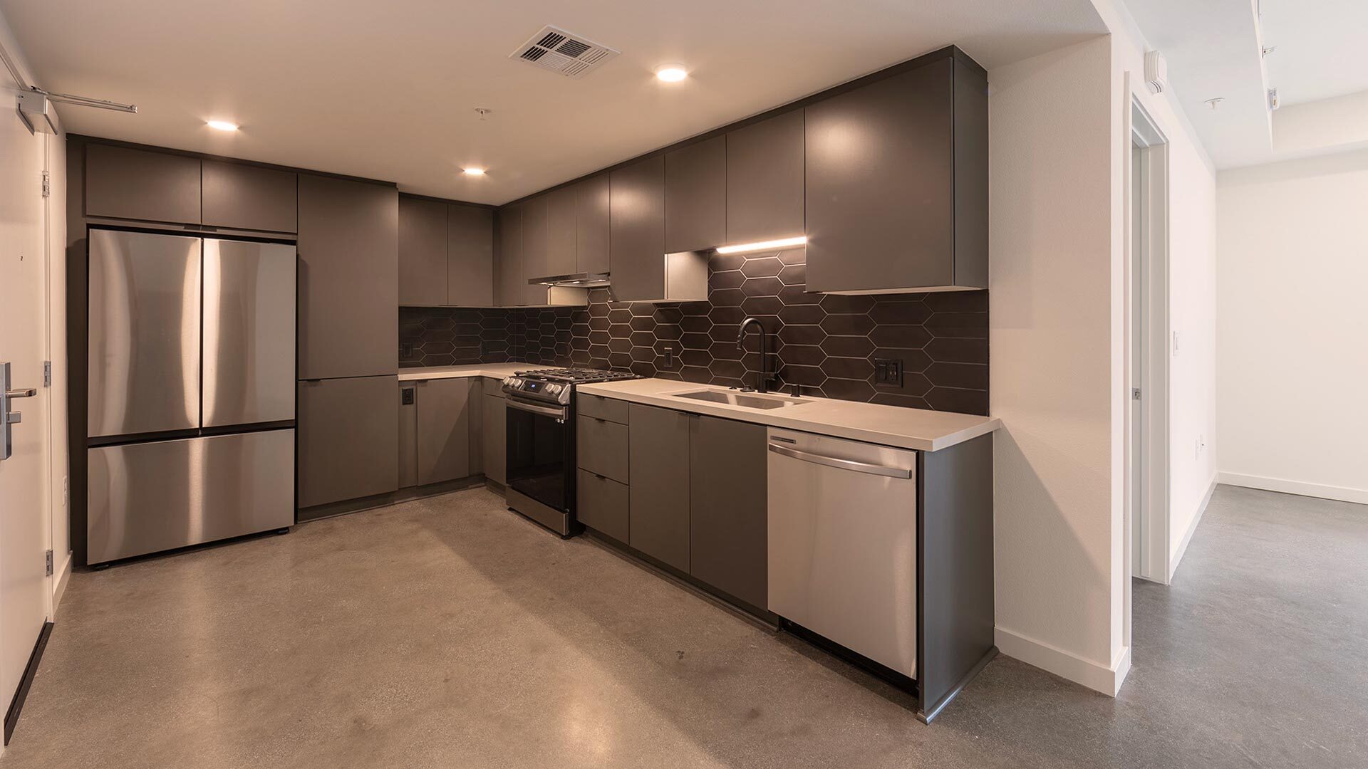 Ardence TH4 kitchen view 1