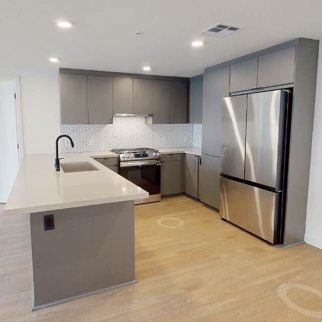 B11 — 2BR — Unit 828