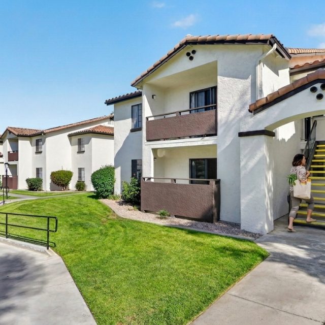 Barham model exterior