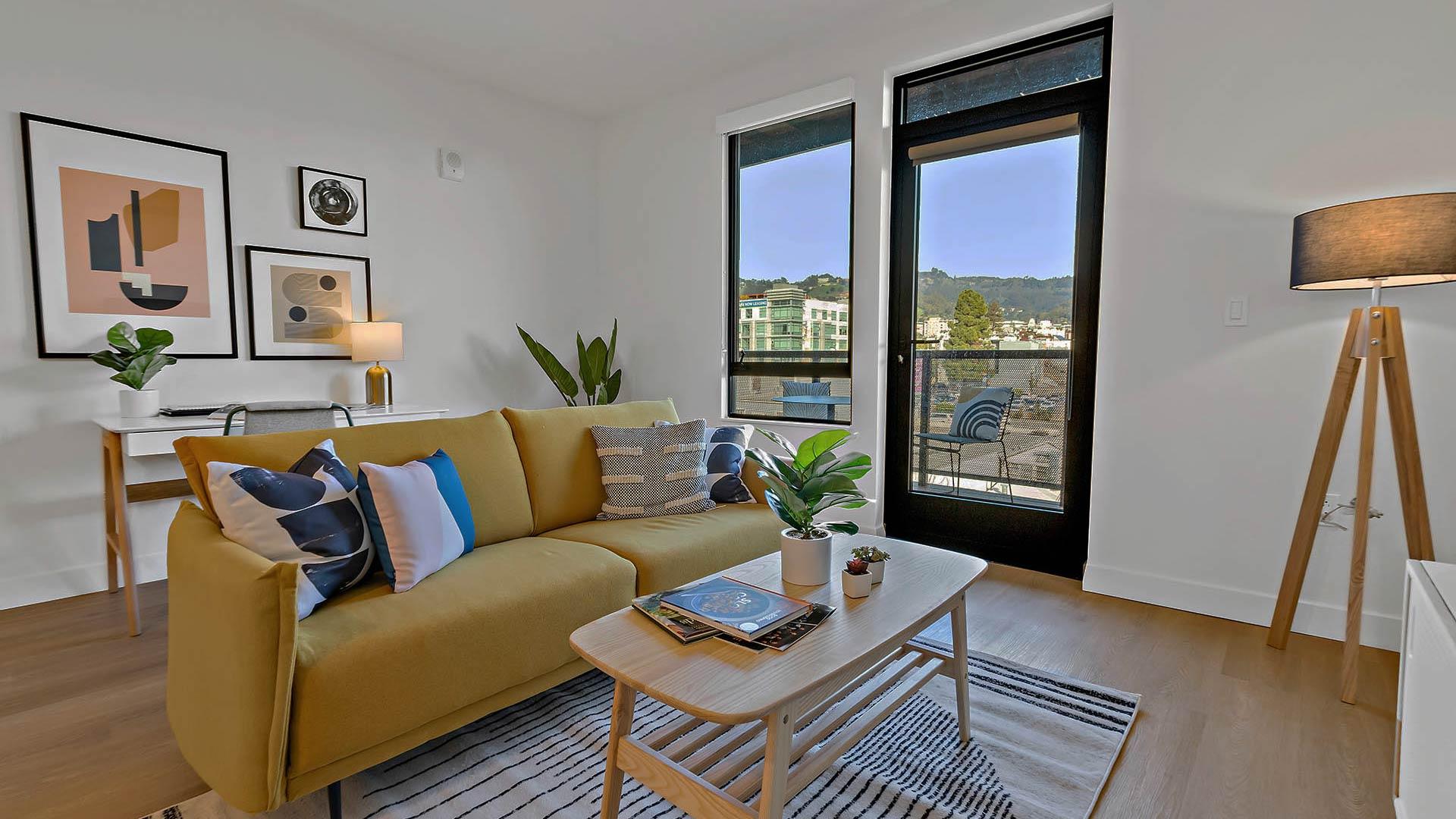 Blake apartments b6 floorplan model livingroom view 2
