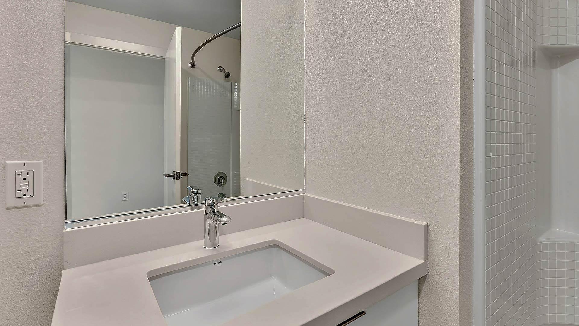 Blake apartments c2 floorplan bathroom view 1