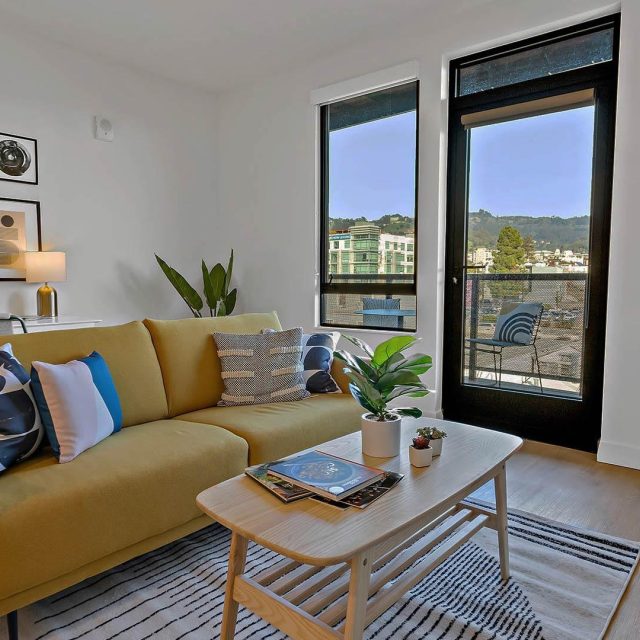 Blake apartments b6 floorplan model livingroom view 2