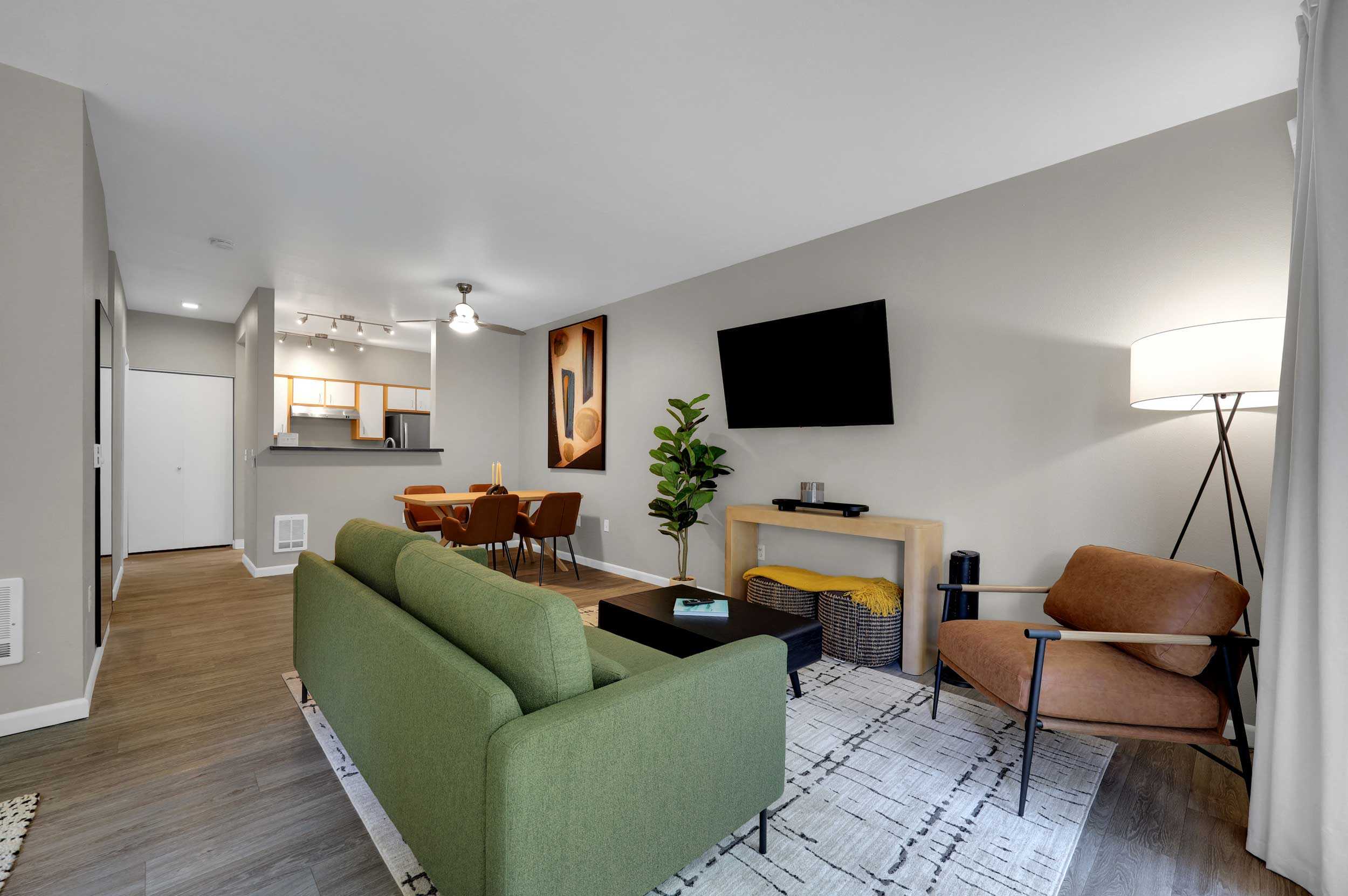 Broadway model living 3