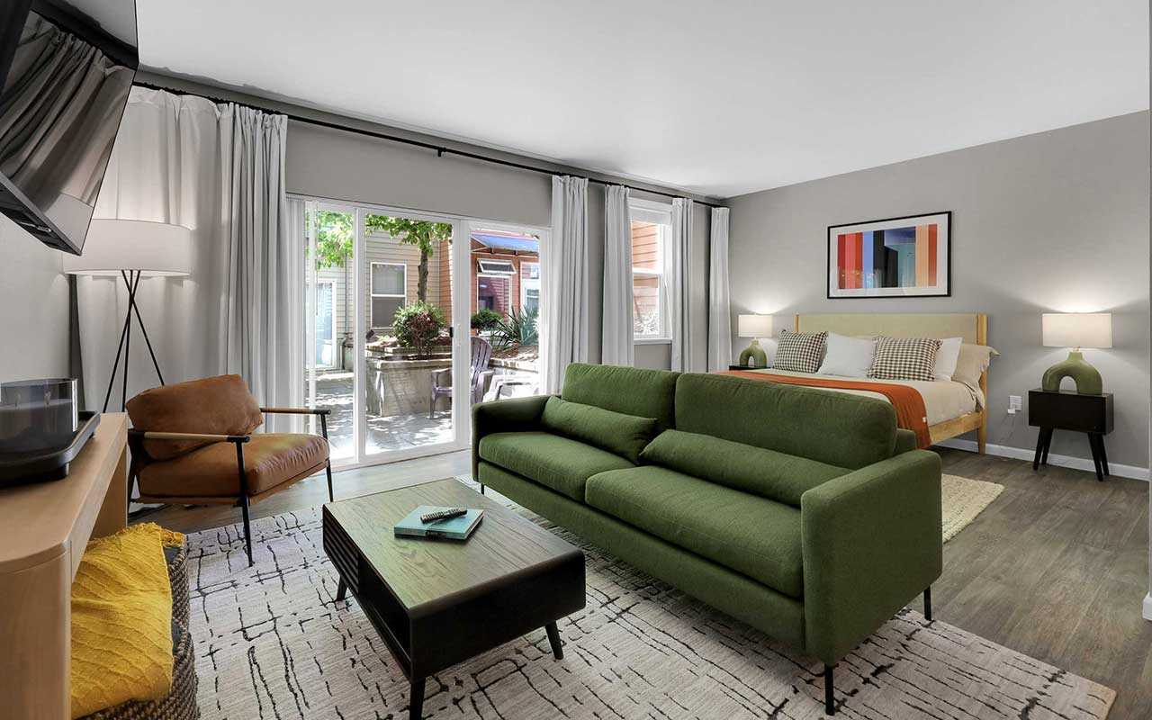 Broadway model living 4a