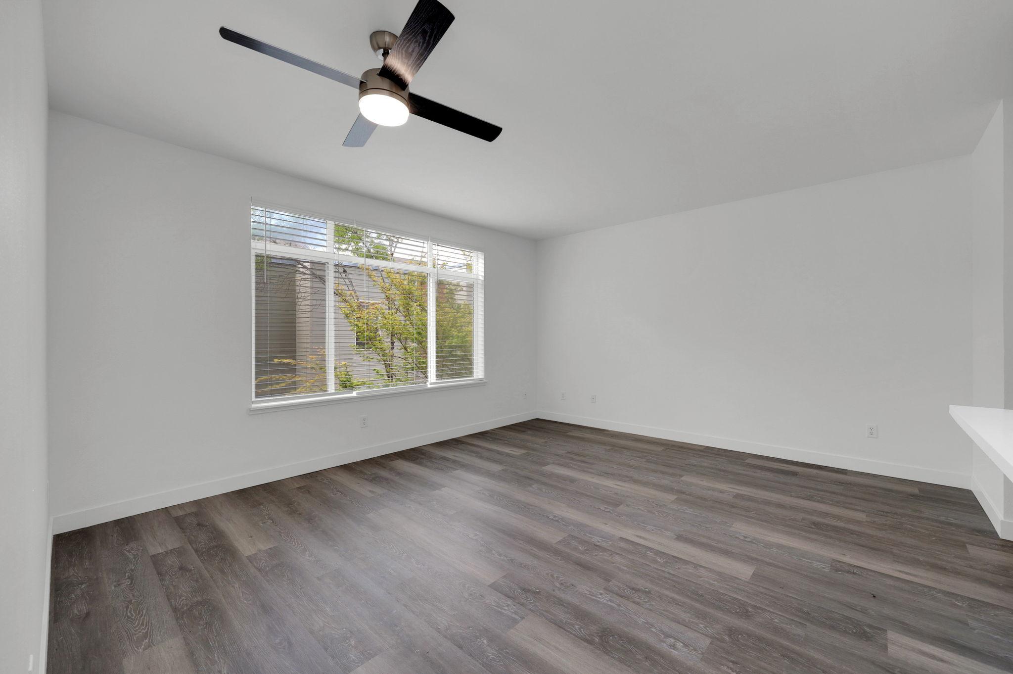 Broadway renovated living 4