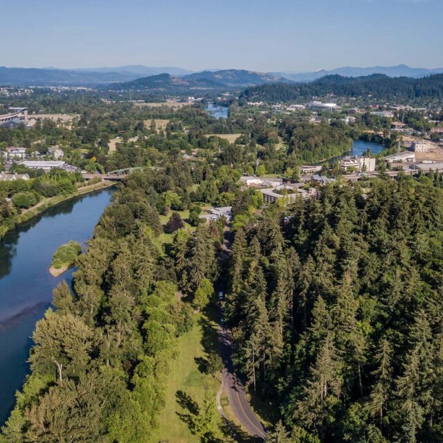 Broadway neighborhood skinner butte park