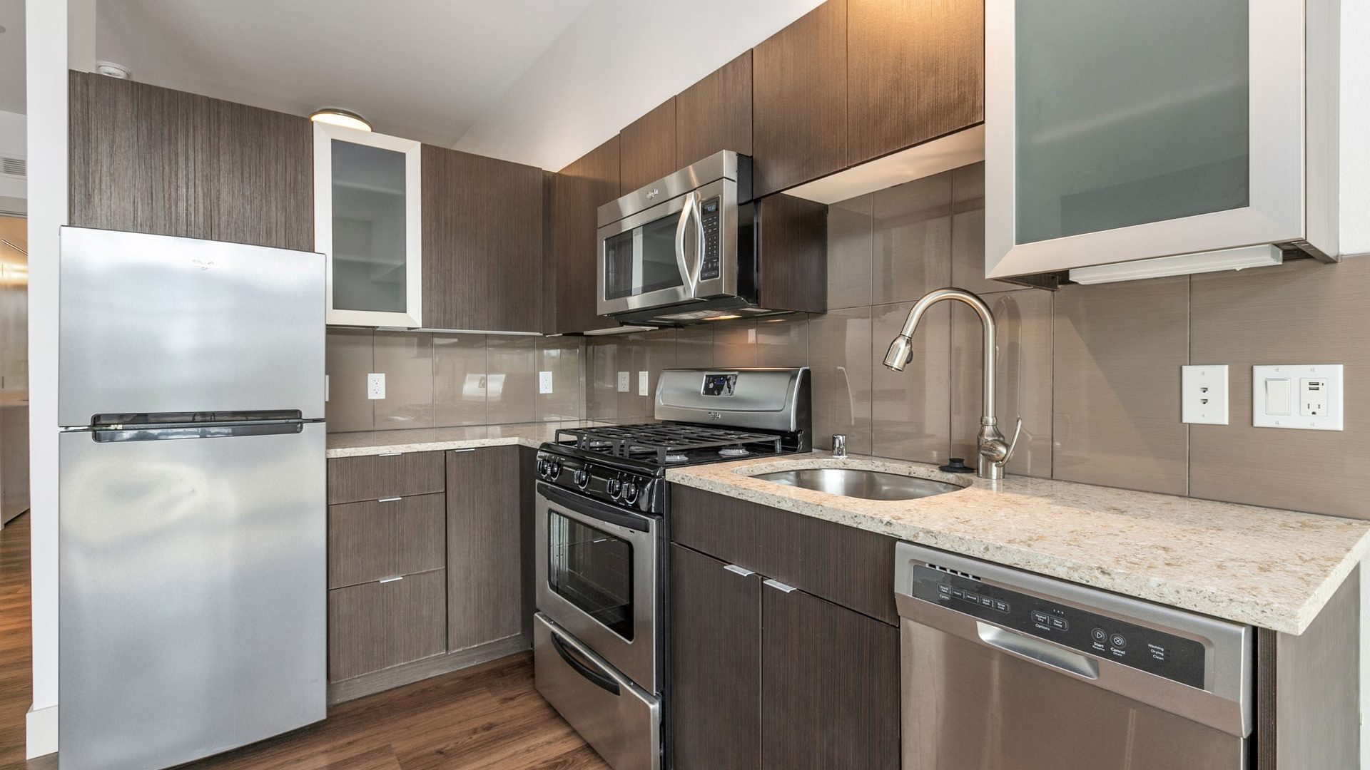 Collins on Pine Kitchen Stainless Appliances 12
