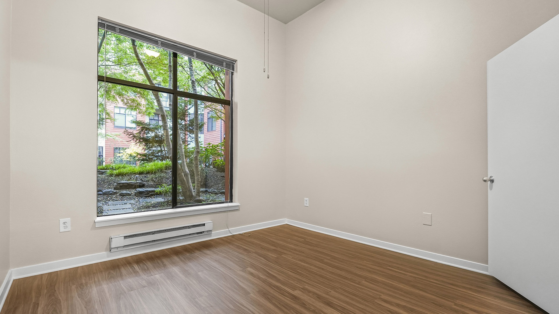 Kearney plaza portland or 1 bedroom a 113 bedroom view3