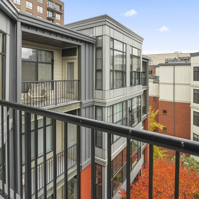 Kearney plaza portland or 1 bedroom b 514 balcony 2