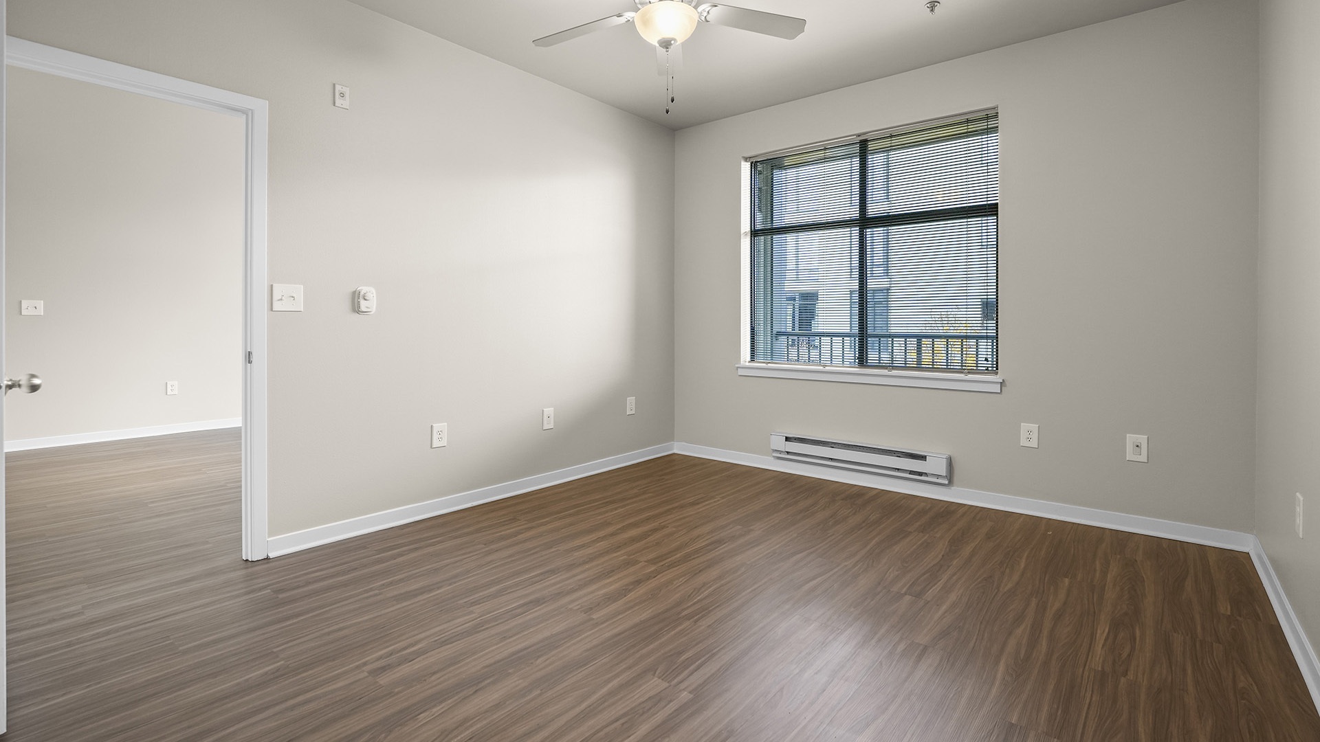 Kearney plaza portland or 2 bedroom a 521 bedroom2 view2