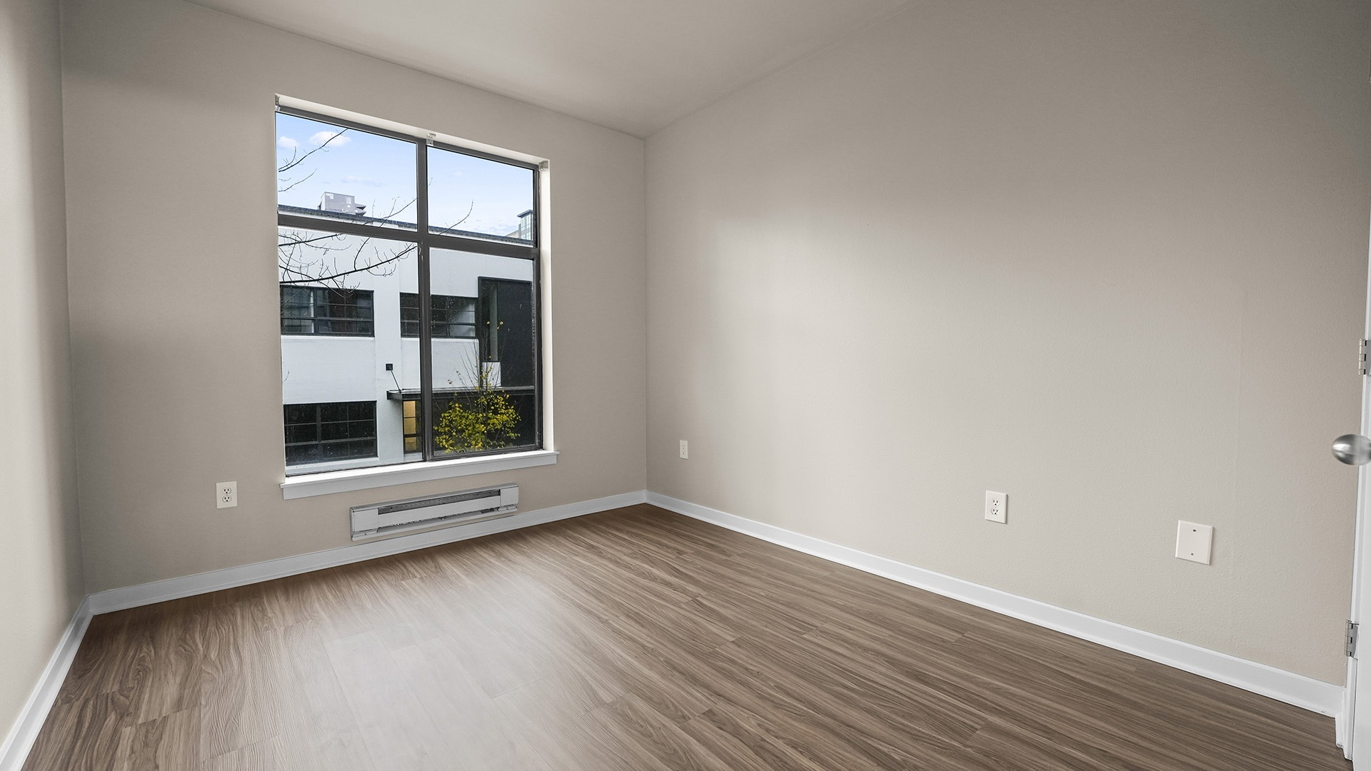 Kearney plaza portland or 2 bedroom f 209 bedroom1