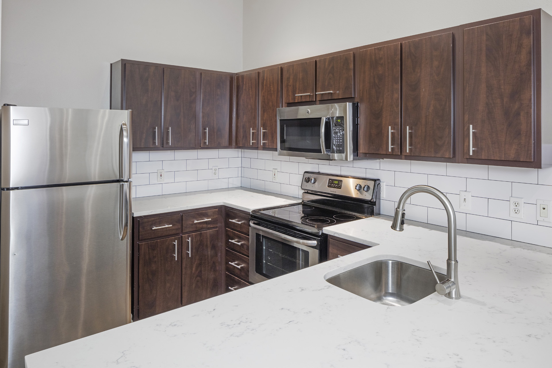Kearney portland dark kitchen vacant