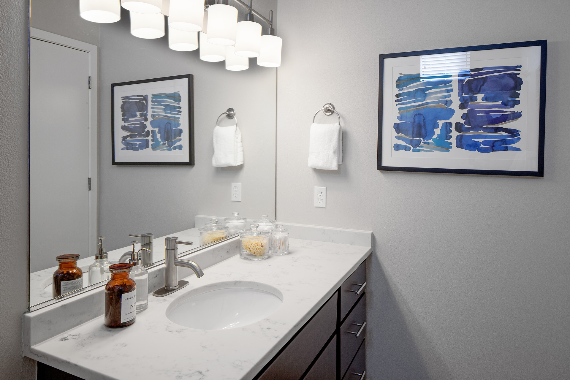 kearney portland model suite bathroom sink