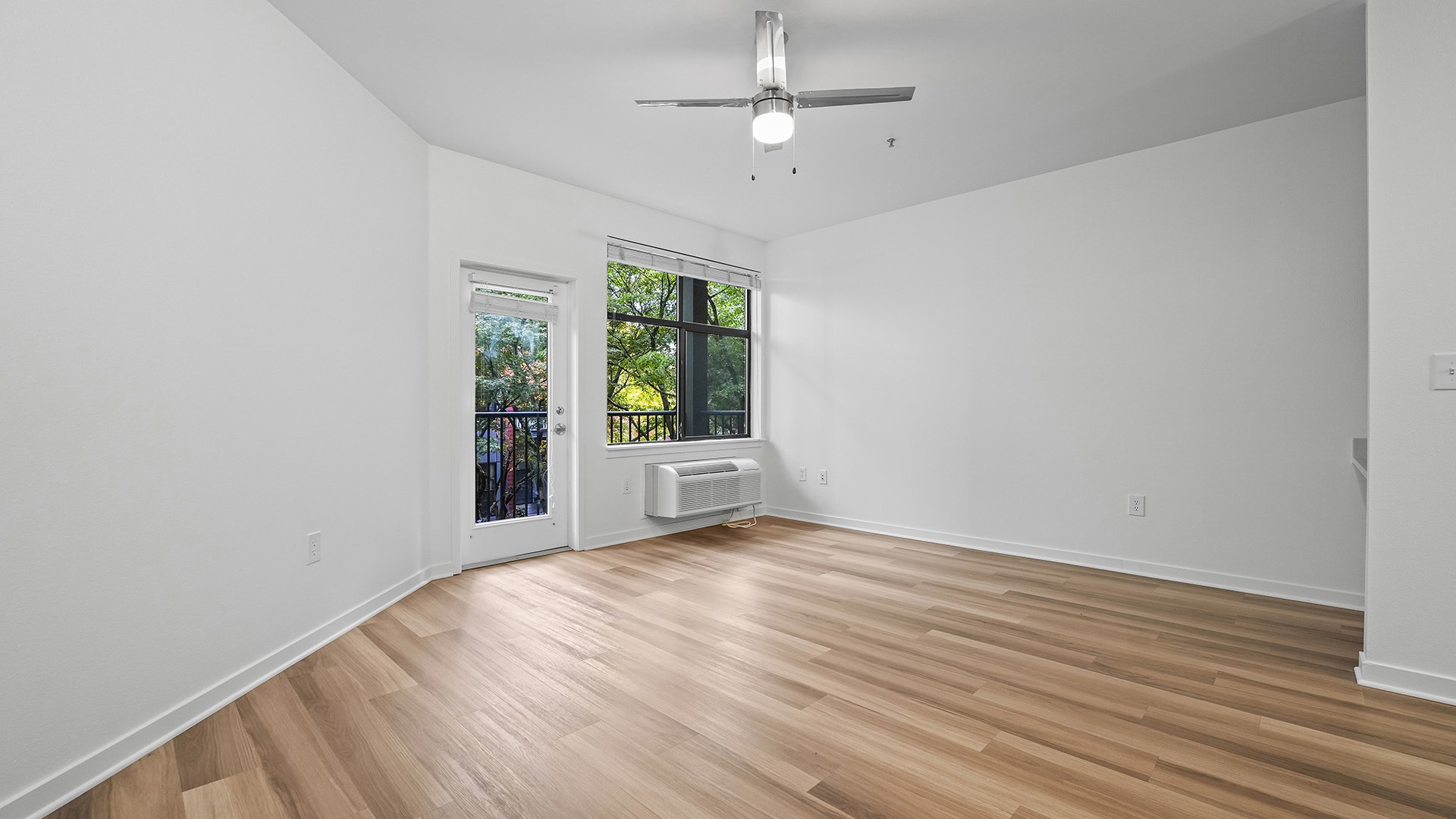 Kearney plaza portland or studio e2 211 living room view1