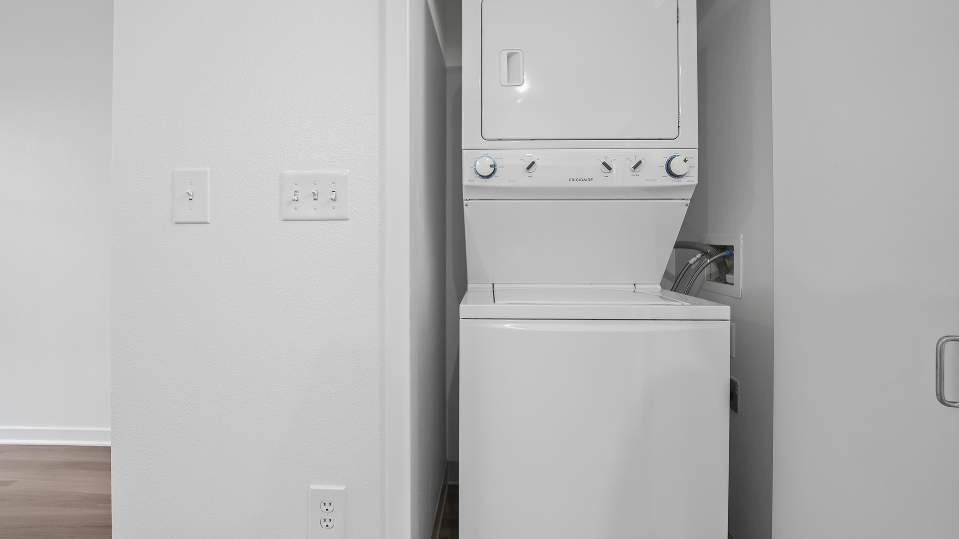 Kearney plaza portland or studio e2 211 washer dryer