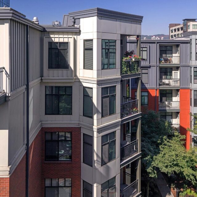 0424 kearney plaza exterior building view 1