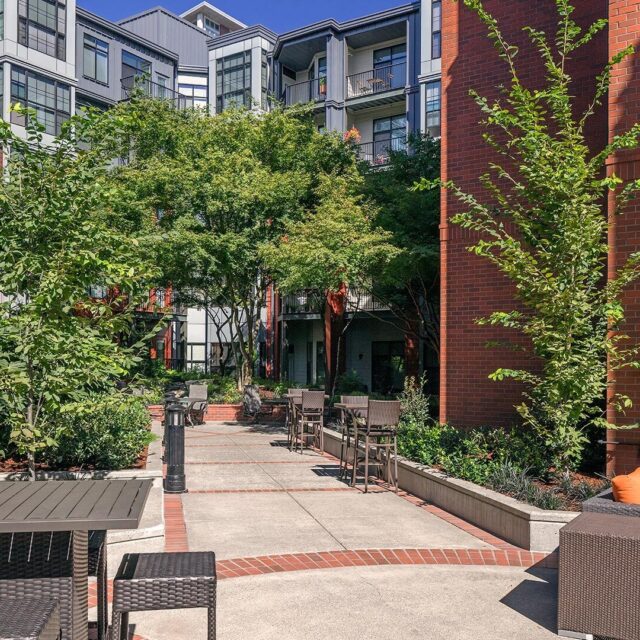 0424 kearney plaza exterior courtyard view 3