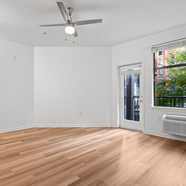 Studio E2 - 495 sq ft