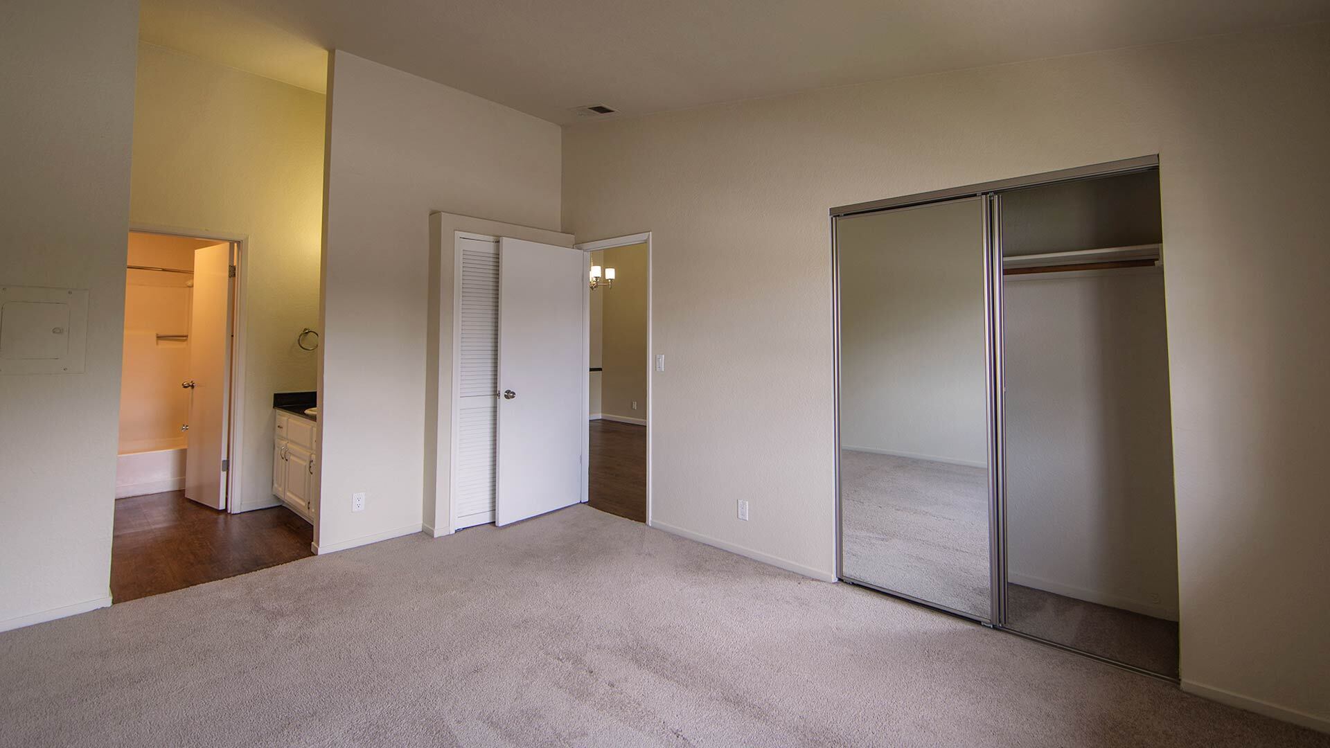 Laurel grove 1 BR the laurel bedroom view 2