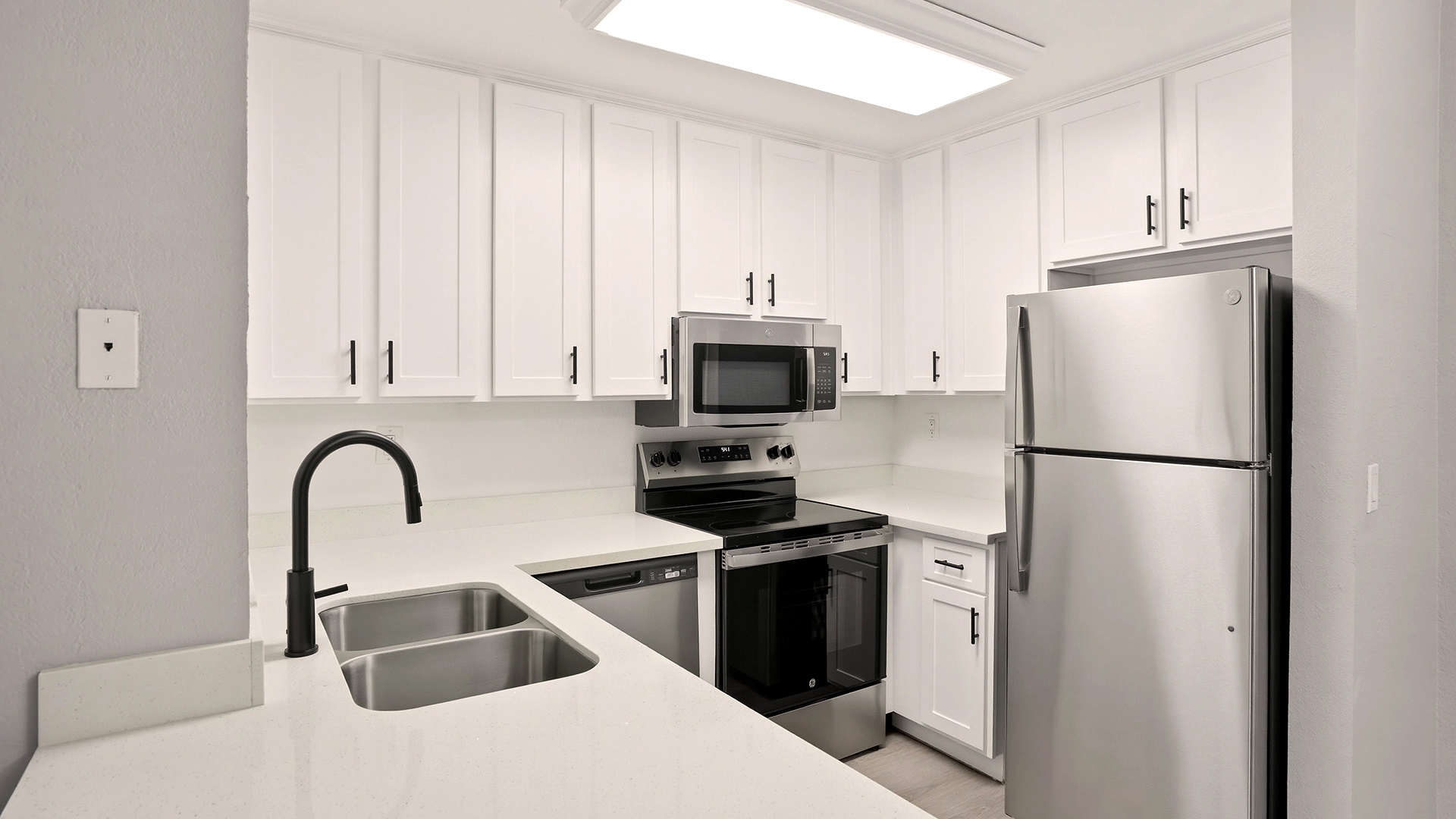 Laurel grove the laurel kitchen view2