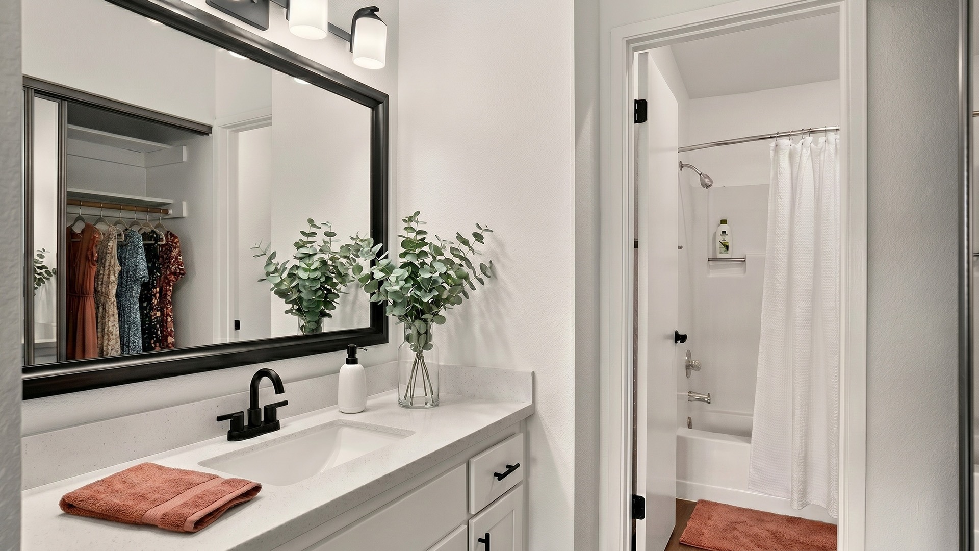 Laurel grove the rodeo bathroom1