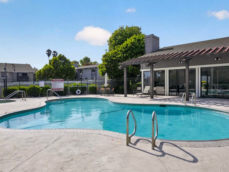 Laurel grove salinas pool view1