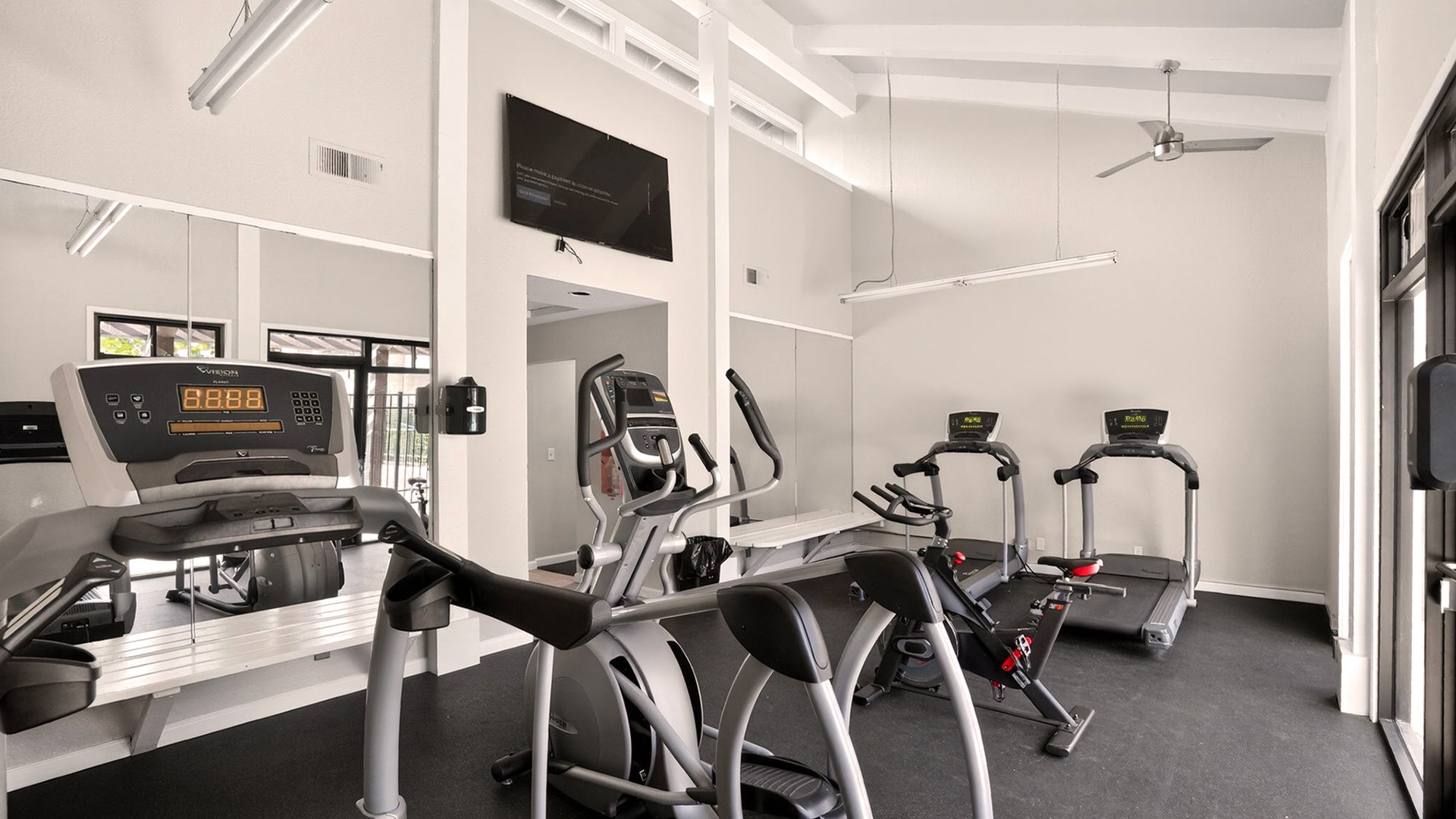 Laurel grove salinas fitness view2