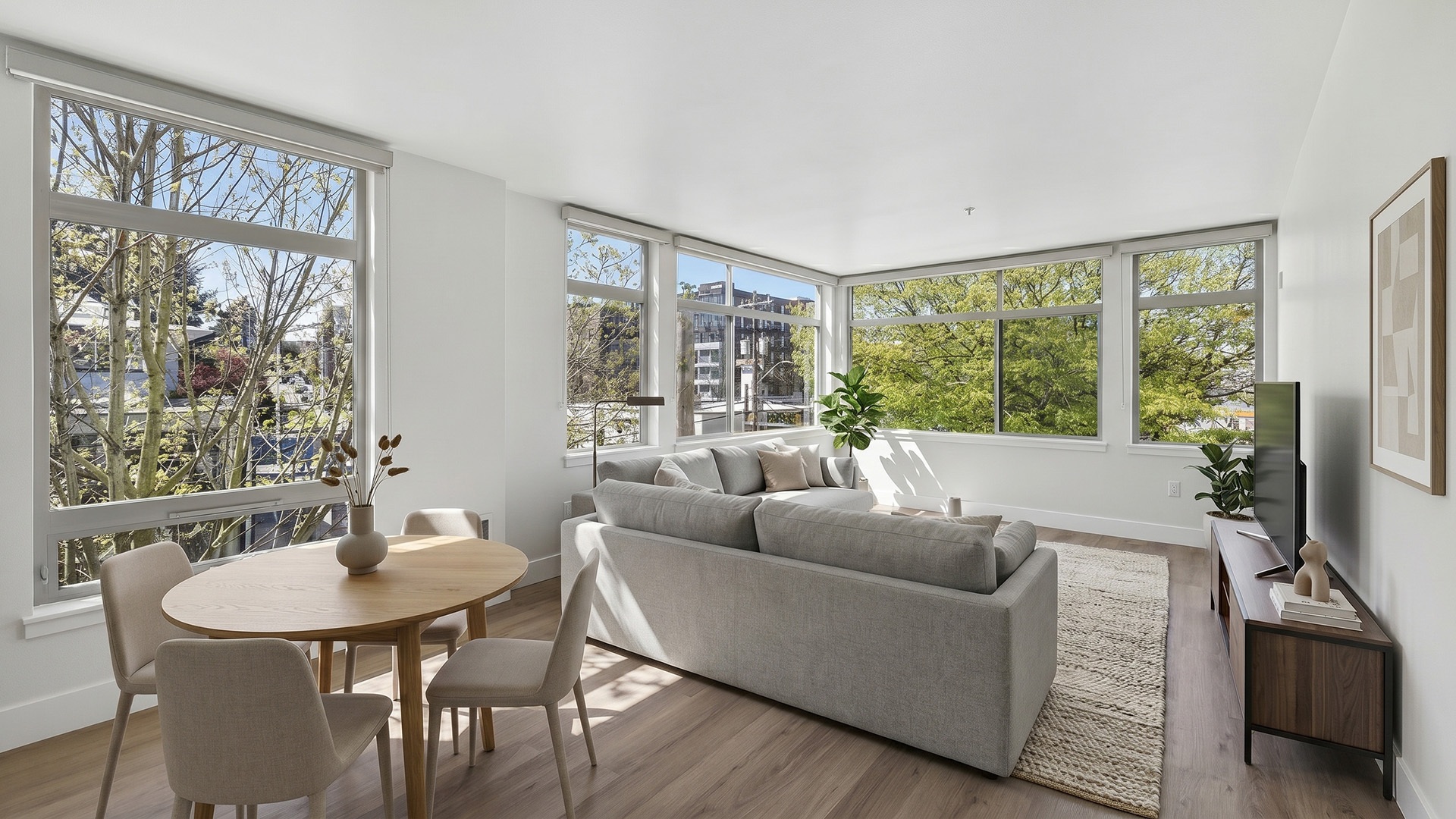Link bellevue 1x1b living room view1 furnished